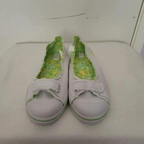Capelli Shoes NWOT size 10 - Picture 1 of 6